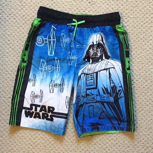 BOYS STAR WARS SWIM TRUNKS SIZE M - Picture 1 of 2